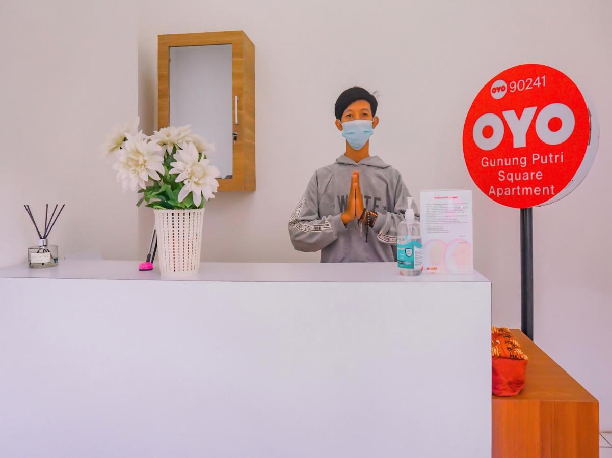 Oyo 90241 Sirooms Apartmen Gunung Putri Bogor Extérieur photo
