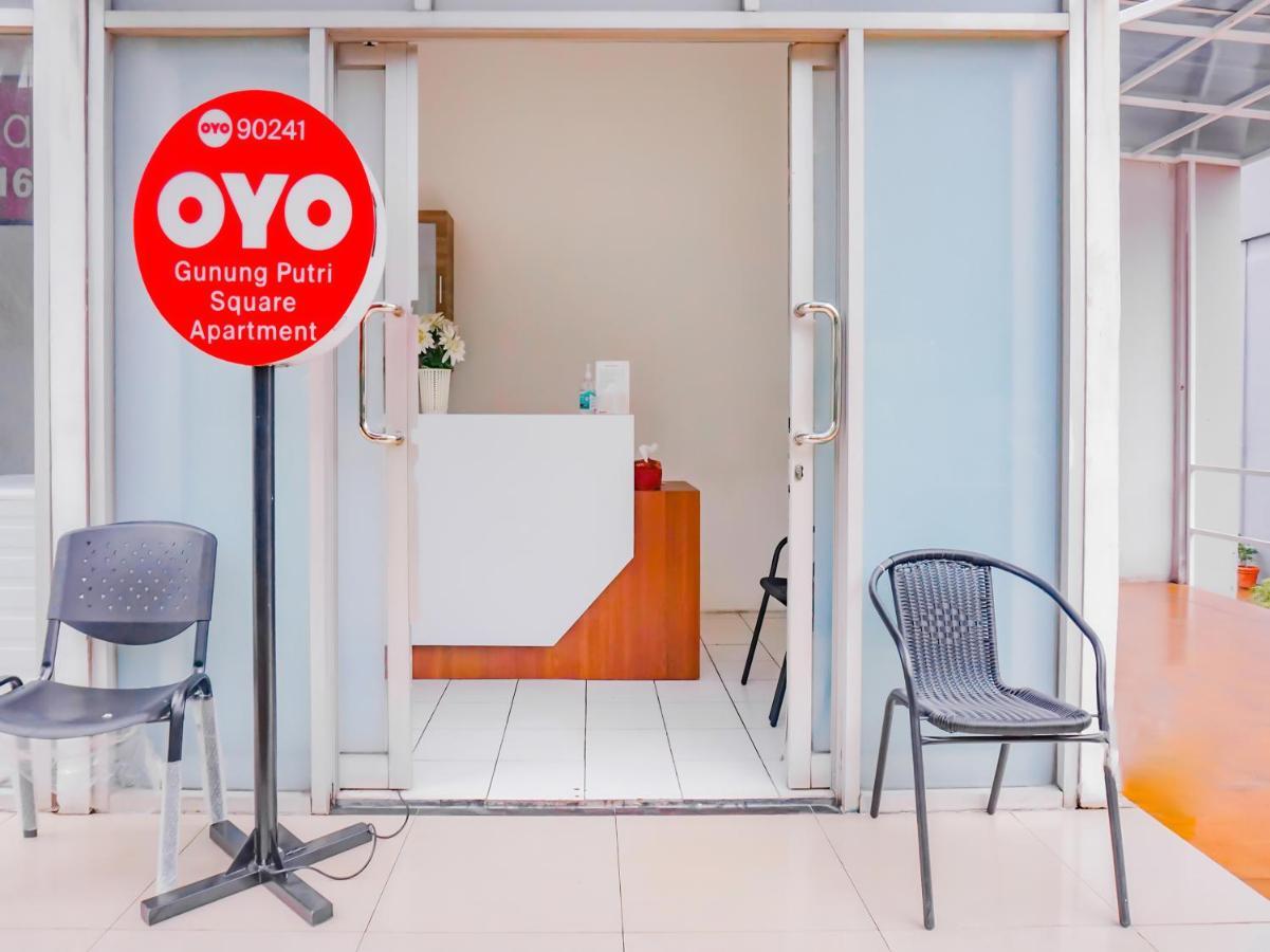 Oyo 90241 Sirooms Apartmen Gunung Putri Bogor Extérieur photo