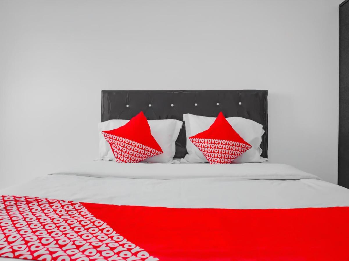Oyo 90241 Sirooms Apartmen Gunung Putri Bogor Extérieur photo