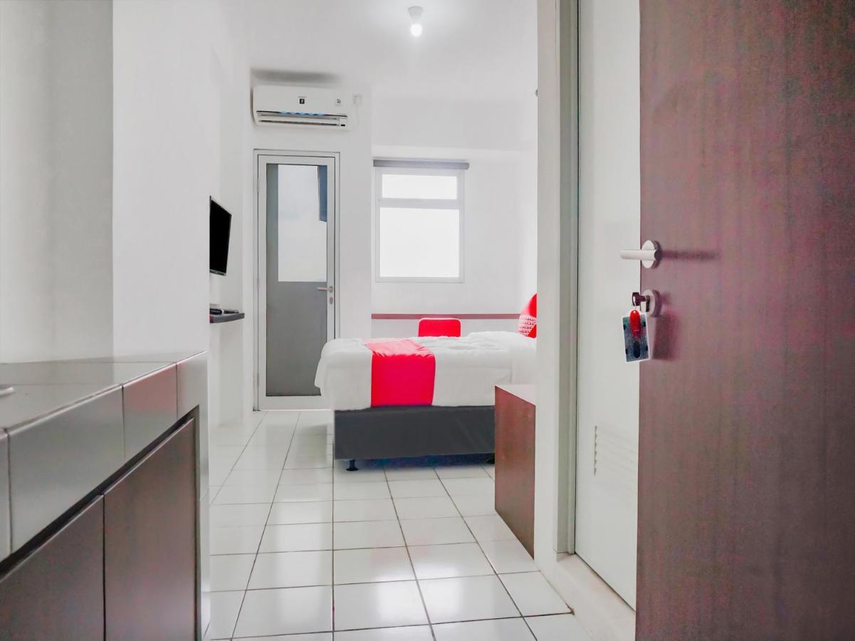 Oyo 90241 Sirooms Apartmen Gunung Putri Bogor Extérieur photo